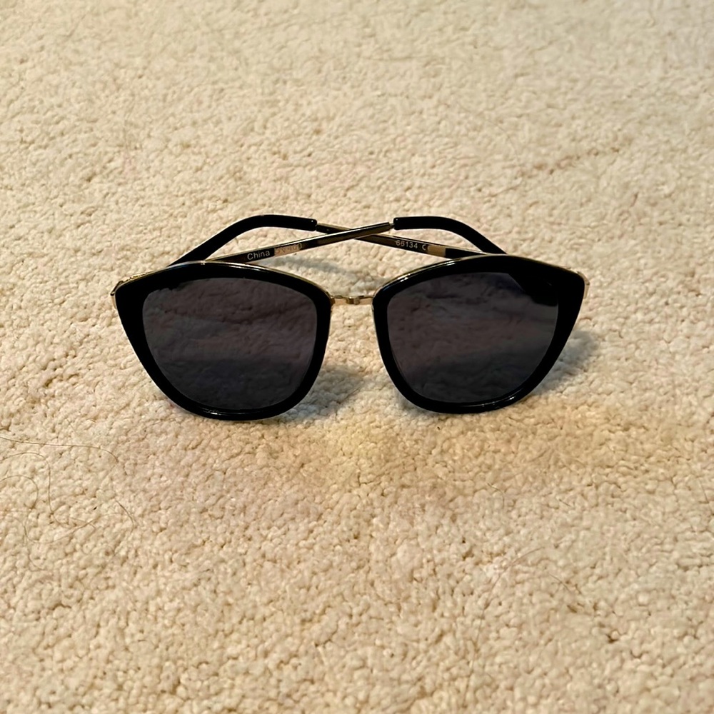 sunglasses